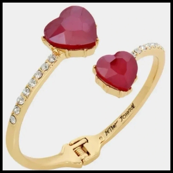 BETSEY JOHNSON Gold Tone ‘Look Into Your Heart’ Bypass Hinge Bangle Crystal NWT - Picture 3 of 4
